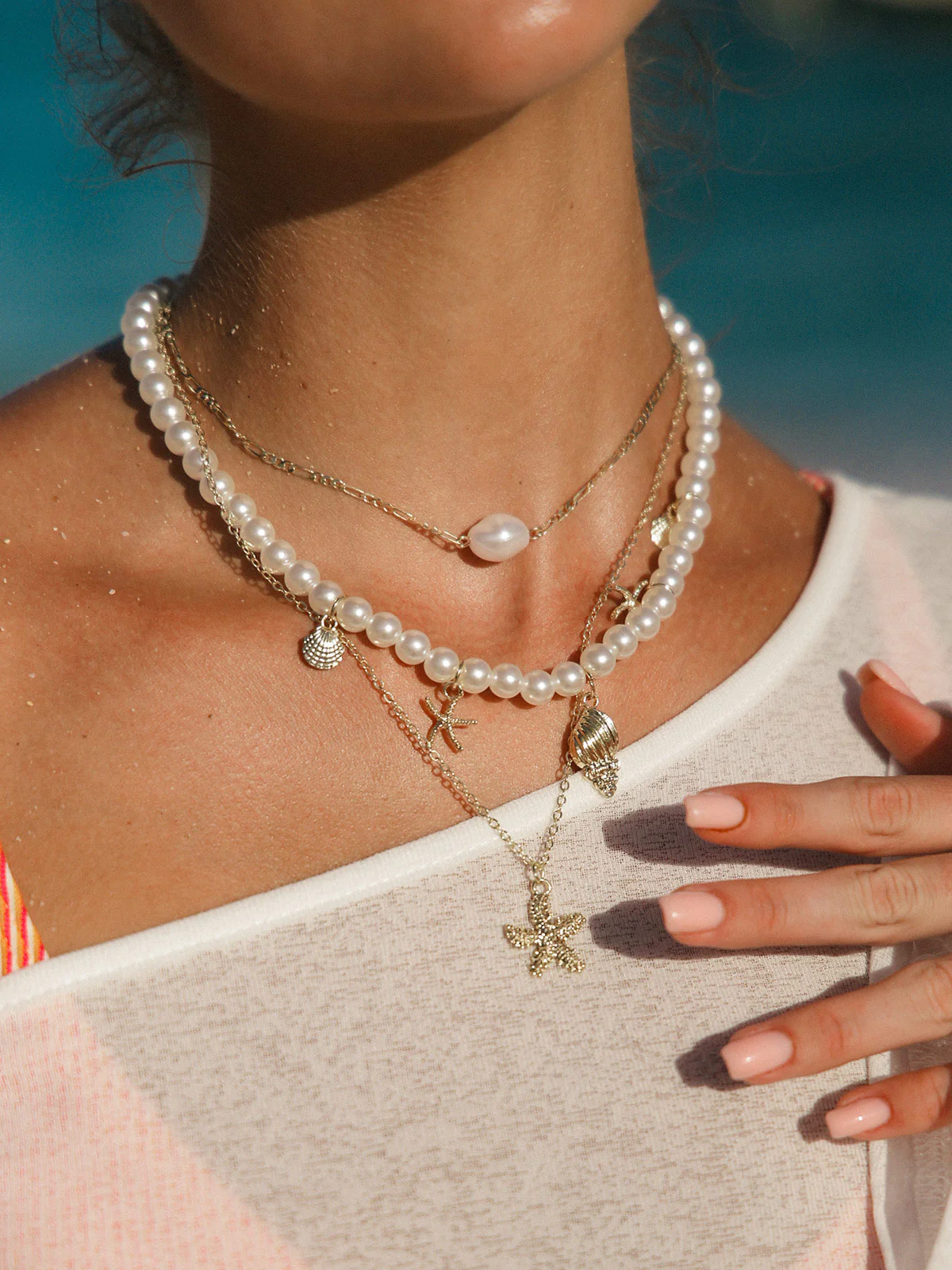 Gold Starfish Shell Vintage Holiday Style Imitation Pearl Necklace - Image 3